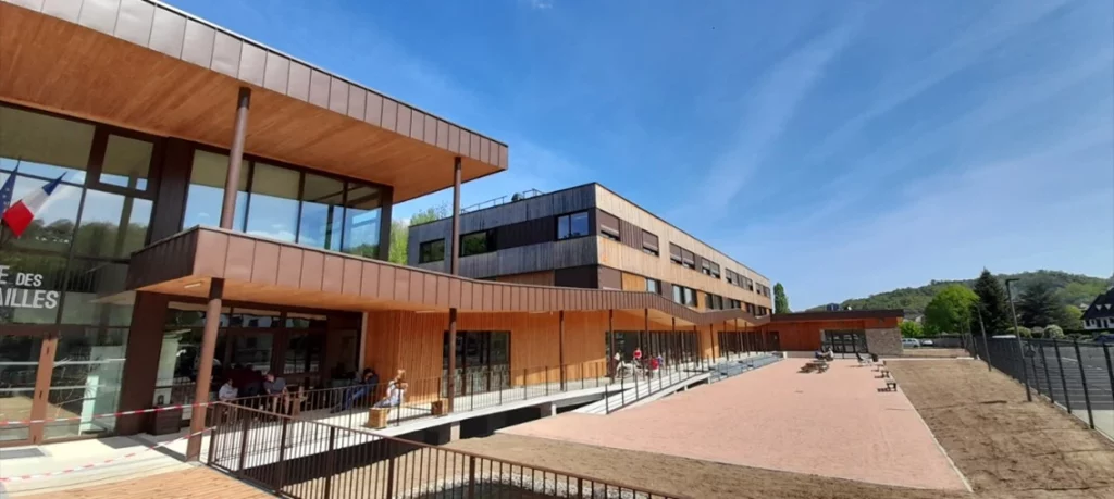 Reconstruction du Lycée Agricole des Combrailles à Pontaumur (63).2.jpg